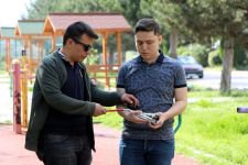 GÖRME ENGELLİ KUZENİ İÇİN CİHAZ YAPTI