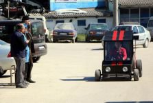 HURDA MALZEMELERİNDEN KENDİ OTOMOBİLİNİ YAPTI