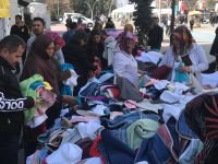 İNDİRİME KOŞAN VATANDAŞ İZDİHAMA NEDEN OLDU