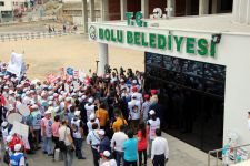 İŞÇİLER YOLA ÇIKTI..