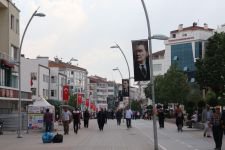 İZZET BAYSAL CADDESİ BÖYLE ÇOK GÜZEL