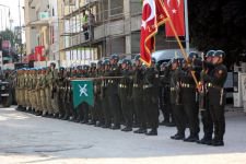 KOMANDOLAR CADDELERİ İNLETTİ