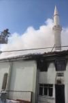 KÖY CAMİİNDE KORKUTAN YANGIN