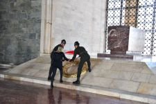 LİSE ÖĞRENCİLERİ ATA'NIN HUZURUNA ÇIKTI