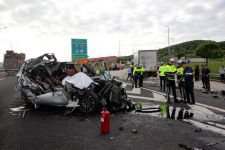 LÜKS ARAÇ HURDAYA DÖNDÜ, 1 KİŞİ ÖLDÜ