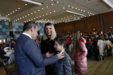 MİNİKLERDEN ÖZCAN'A SEVGİ SELİ