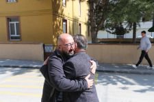 ÖZCAN BELEDİYE ÇALIŞANLARINA YARDIM ETTİ