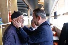 ÖZCAN'I GÖREN KADIN GÖZYAŞLARINI TUTAMADI