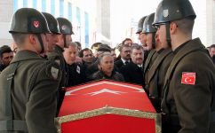 ŞEHİTLERİMİZ GÖZYAŞLARIYLA TOPRAĞA VERİLDİ