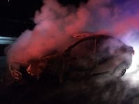 SEYİR HALİNDEKİ OTOMOBİL CAYIR CAYIR YANDI