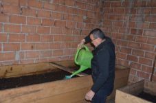 SOLUCAN GÜBRESİ ÜRETİMİYLE EK GELİR SAĞLIYOR