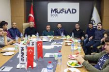 “VATANINI VE BAYRAĞINI SEVMEK İLK ŞARTIMIZ”