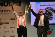YILMAZ VE METİN EL ELE