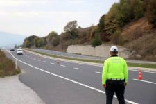 3 SAAT DAYANAMADILAR !