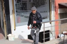 65 YILDIR ELİNDE TEPSİSİYLE ÇAY DAĞITIYOR