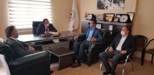 AK PARTİ'DEN 3 BİN MASKE DESTEĞİ