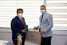 AK PARTİLİ ÜYELERDEN İSTANBUL ÇIKARTMASI