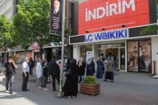 MAĞAZALARA HÜCUM ETTİLER