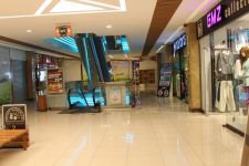 MERAKLA BEKLENEN AVM'LER AÇILDI