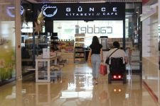 MERAKLA BEKLENEN AVM'LER AÇILDI