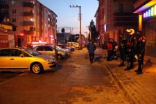 BABASININ ARACINI YAKMAYA KALKTI