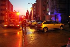 BABASININ ARACINI YAKMAYA KALKTI