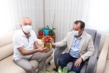 BAŞKAN İLK O BABALARIN GÜNLERİNİ KUTLADI