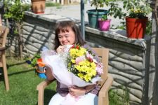 BAŞKAN ÖZCAN’I GÖRÜNCE BÜYÜK MUTLULUK YAŞADI