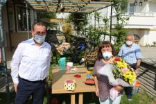 BAŞKAN ÖZCAN’I GÖRÜNCE BÜYÜK MUTLULUK YAŞADI