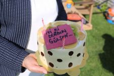 BAŞKAN ÖZCAN’I GÖRÜNCE BÜYÜK MUTLULUK YAŞADI