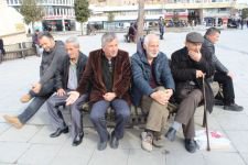 BELEDİYE MEYDANININ MÜDAVİMLERİ ANLATTI