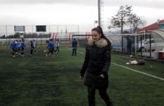 BOLU'NUN İLK KADIN BAŞKANI BIRAKTI