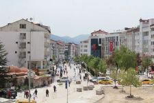 CADDE BUGÜN ÇOK SAKİN