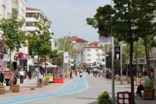 CADDE BUGÜN ÇOK SAKİN