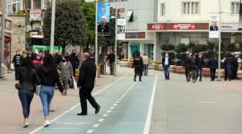 CADDEDE KALABALIK DEVAM EDİYOR