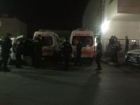 CADDE KARIŞTI, POLİSLERE SALDIRDILAR
