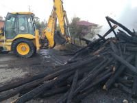 CAYIR CAYIR YANDILAR