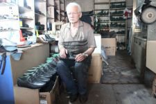 “ÇEKİCİMİN UCUYLA HAYATA TUTUNDUM”