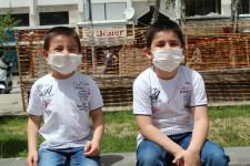 ÇOCUKLAR CADDEYİ ŞENLENDİRDİ