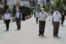 SOKAKLAR BUGÜN YAŞLILARINDI