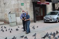 SOKAKLAR BUGÜN YAŞLILARINDI