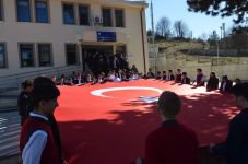 ELLER SEMAYA MEHMETÇİK İÇİN AÇILDI