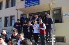 ELLER SEMAYA MEHMETÇİK İÇİN AÇILDI