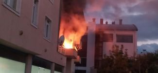 BALKONDAN YÜKSELEN ALEVLER KORKUTTU