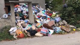 EVDEN KİLOLARCA ÇÖP ÇIKTI !