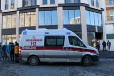 İNŞAATTAN DÜŞEN İŞÇİ YARALANDI