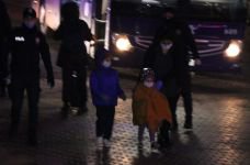 İSVİÇRE'DEN GELEN VATANDAŞLAR YURDA YERLEŞTİRİLDİ