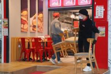 İŞYERLERİ GÖZYAŞLARIYLA KAPANDI