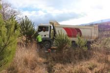 KAMYON ŞARAMPOLE UÇTU!