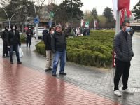 KENT MEYDANI'NDA MASKE DAĞITILIYOR